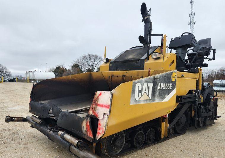 2011 Caterpillar AP555E